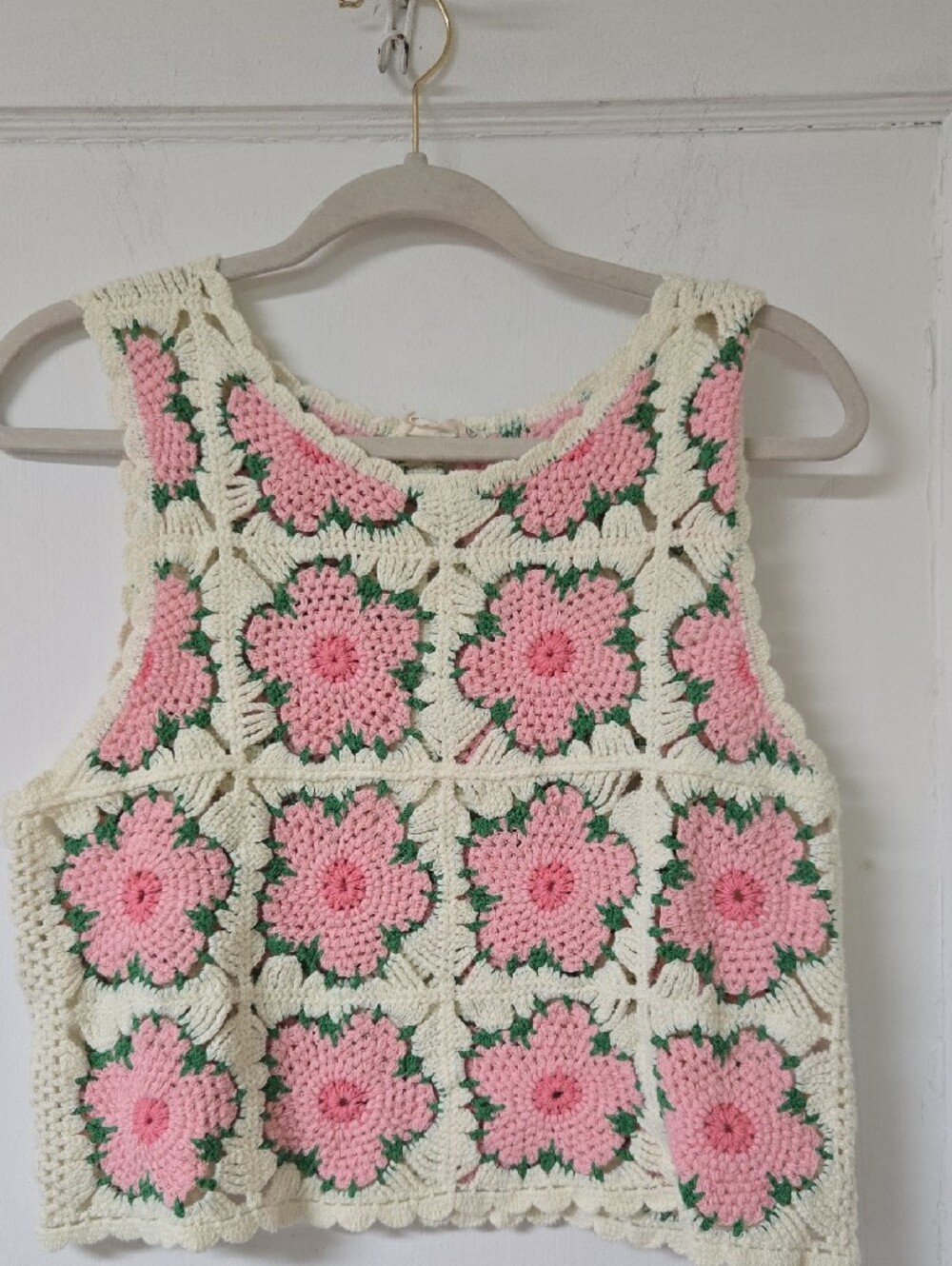 Urban Daizy Crochet Floral Crop Top M/L - Pink and Cream